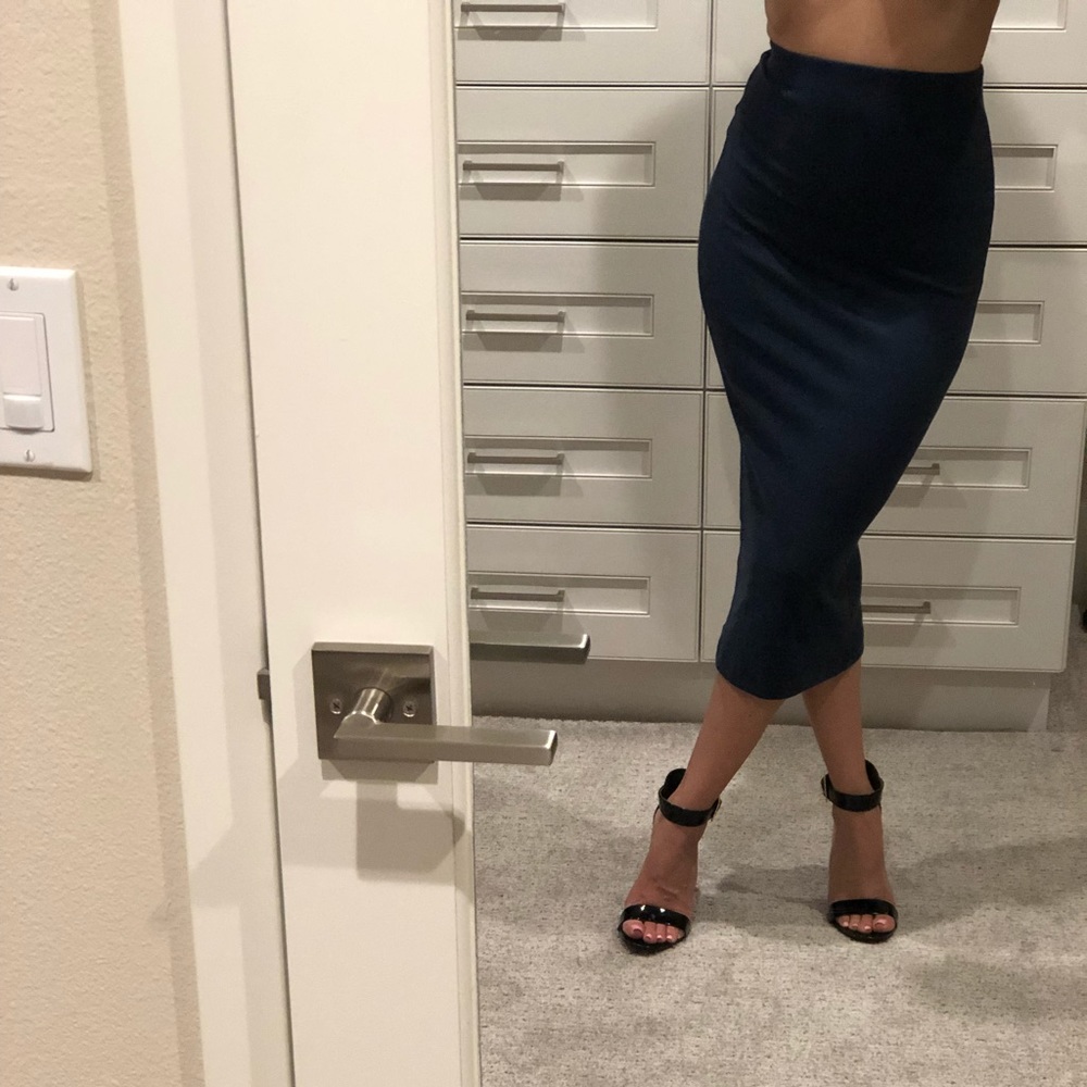 Navy blue sexy midi skirt 🔥
